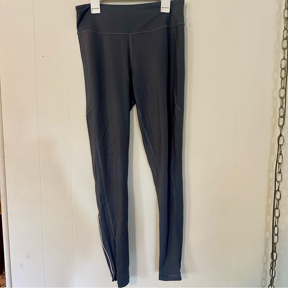 Victoria’s Secret Sport Gray High-Waisted Leggings Medium M